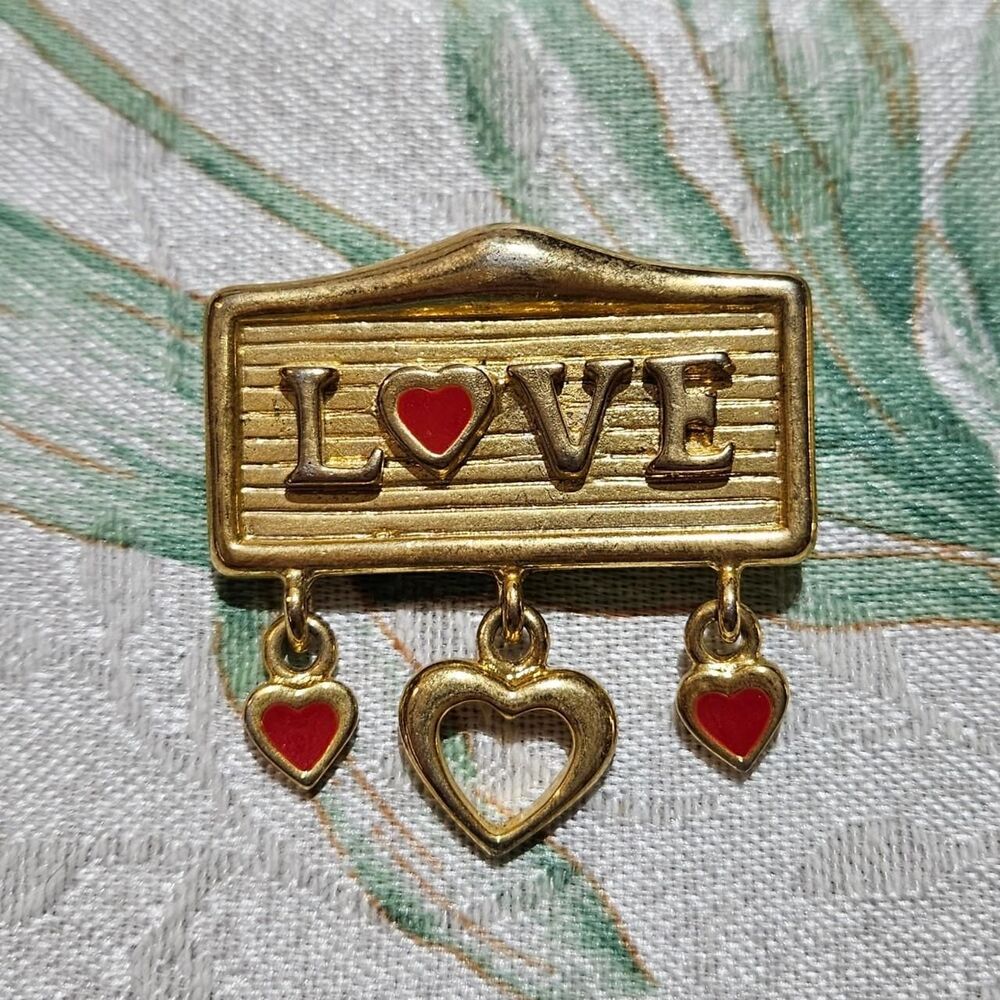 vintage twee kitschy love red heart charms gold tone brooch